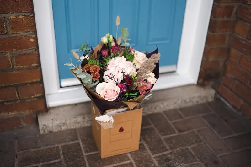 Flower Delivery with Photo of your Flowers Liverpool